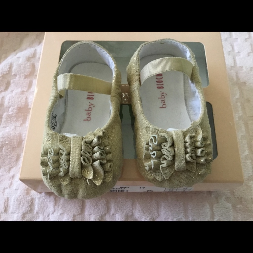 Baby shoes size 2